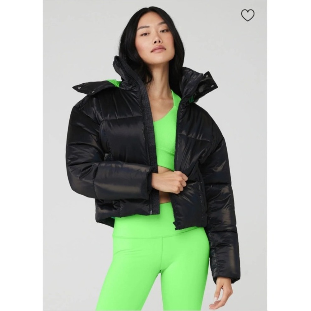 Alo Yoga Pearlized Pristine Puffer Jacket Black Hooded Cropped Athleisure S